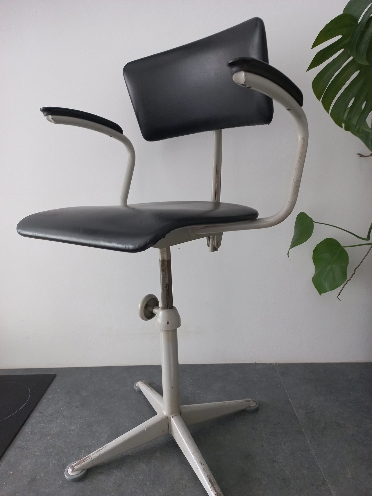 Sedia da ufficio classica Ahrend