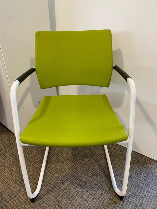 Ahrend Well chair