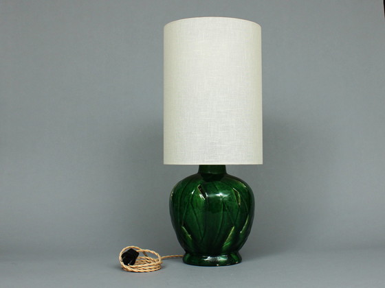 Image 1 of Pieter Groeneveldt (1889-1982) Green glazed table lamp base with cream-colored shade, ca. 1960 