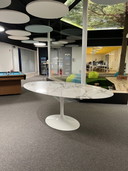 Knoll Saarinen Tulip dining table