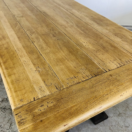 Image 1 of Industrial dining table with machine base Oxidaad