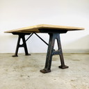 Table de salle à manger industrielle avec piétement machine Oxidaad
