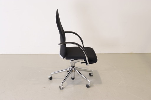 1x Ahrend 350 executive chair