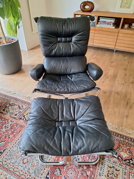 Fauteuil et pouf Harald Relling