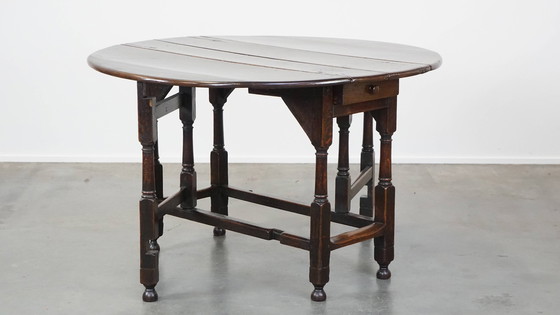 Image 1 of Hangoor Dining Table