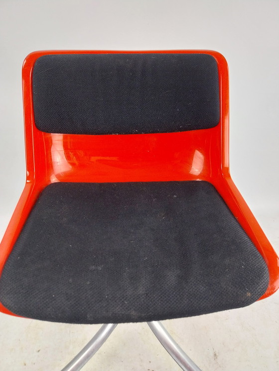 Image 1 of 1 x Spaceage fauteuil pivotant Tecno Italy by Osvaldo Borsani 1973