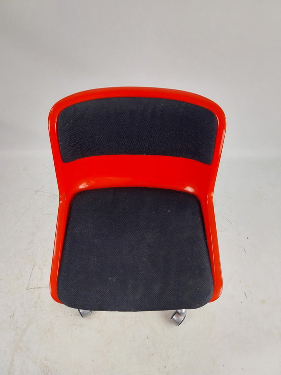 Image 1 of 1 x spaceage swivel chair by Tecno Italy by Osvaldo Borsani 1973