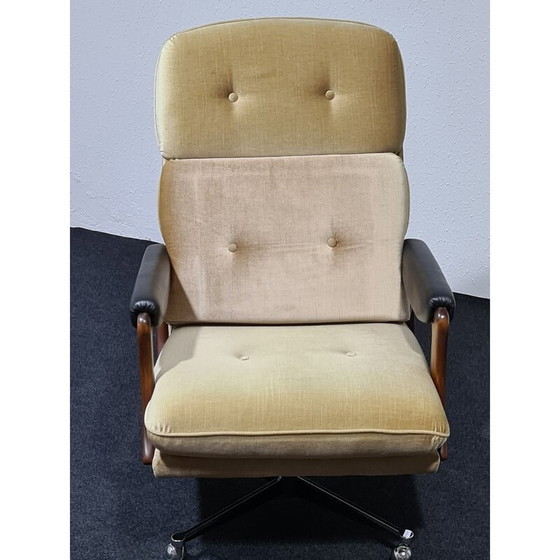 Image 1 of Poltrona girevole in velluto vintage