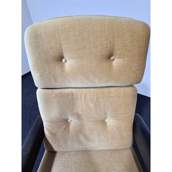 Image 1 of Poltrona girevole in velluto vintage