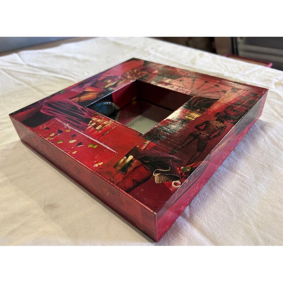 Image 1 of Specchio vintage ricoperto di collage di carta