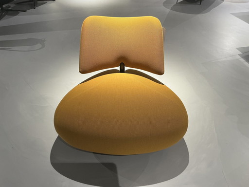 Leolux Pallone Pa In Yellow Stretch Fabric Showroom Model