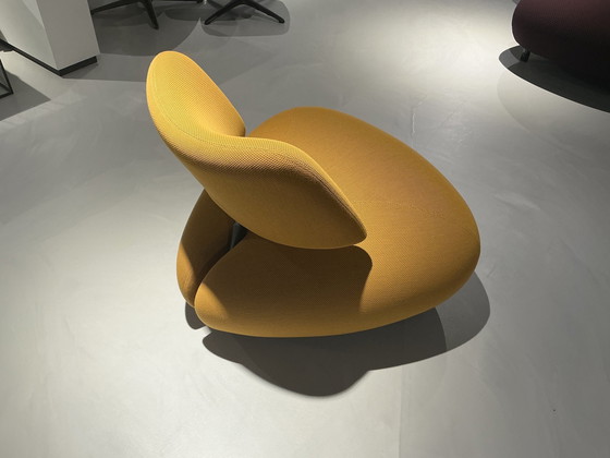 Image 1 of Leolux Pallone Pa In Yellow Stretch Fabric Showroom Model