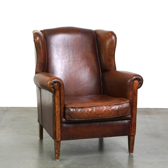 Image 1 of Fauteuil à oreilles en peau de mouton couleur cognac de style anglais