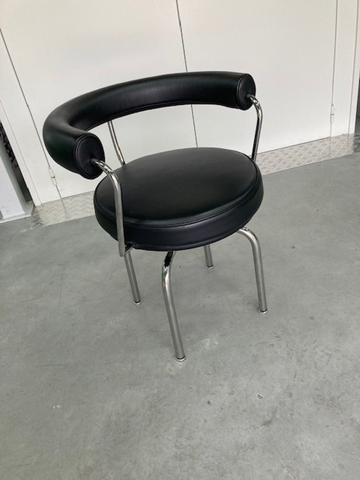 2x Cassina Tournant Armchairs