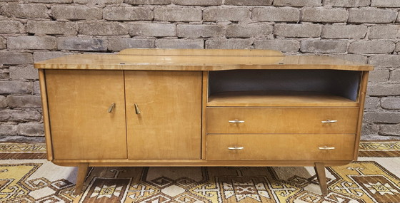 Image 1 of Piccola credenza vintage in legno biondo 