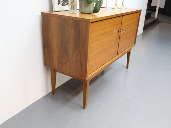 Image 1 of Buffet vintage à 3 portes