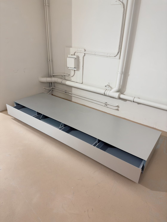 Image 1 of Tablero bajo de aluminio MDF Italia