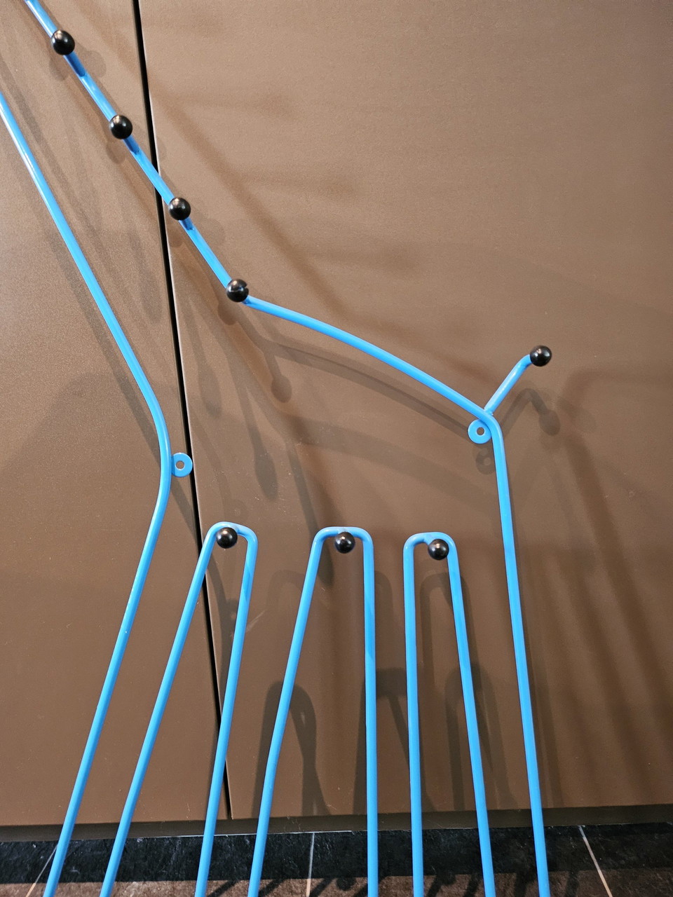 Giraffe coat hanger outlet