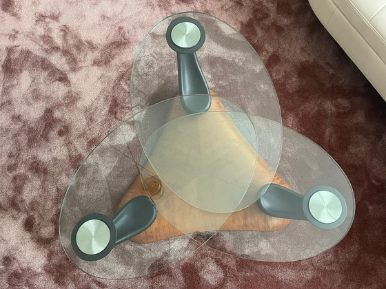 Image 1 of Mesa de centro con diseño de formas orgánicas