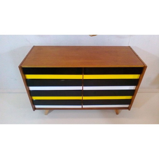 Cassettiera vintage in rovere di Jiri Jiroutka per Interier Praha, 1960