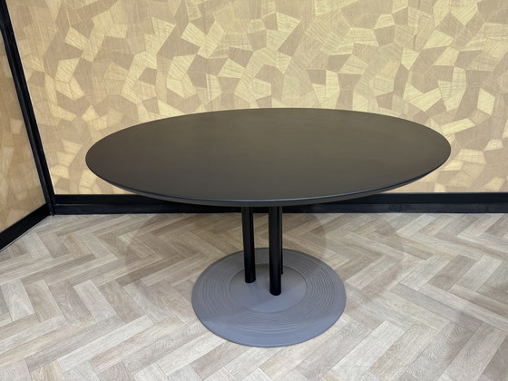 Image 1 of Leolux trias table