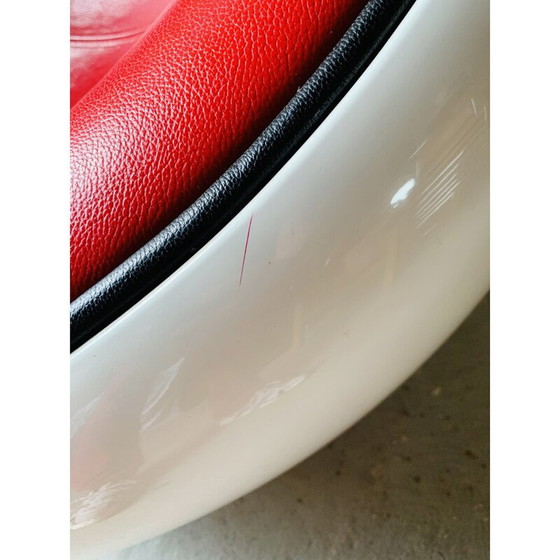 Image 1 of Poltrona vintage in similpelle rossa con pallina a forma di occhio, 1960