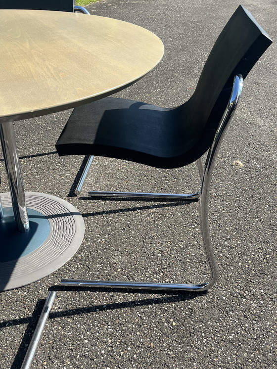 Image 1 of Leolux Trias dining table, Hugo de Ruiter 120 cm