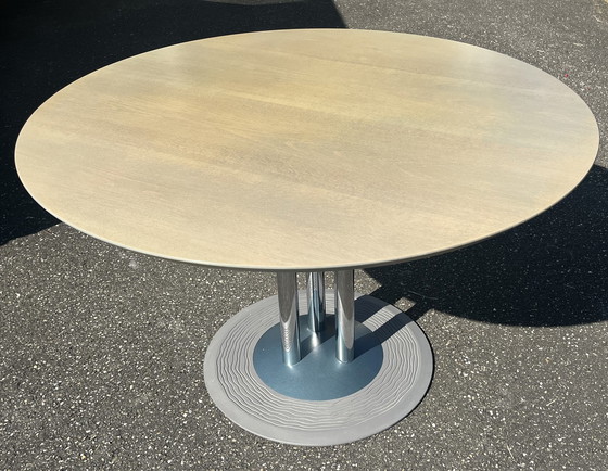 Image 1 of Leolux Trias dining table, Hugo de Ruiter 120 cm