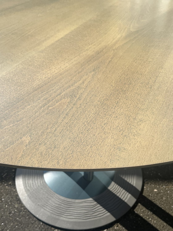 Image 1 of Leolux Trias dining table, Hugo de Ruiter 120 cm