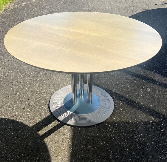 Image 1 of Leolux Trias dining table, Hugo de Ruiter 120 cm