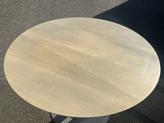 Image 1 of Leolux Trias dining table, Hugo de Ruiter 120 cm