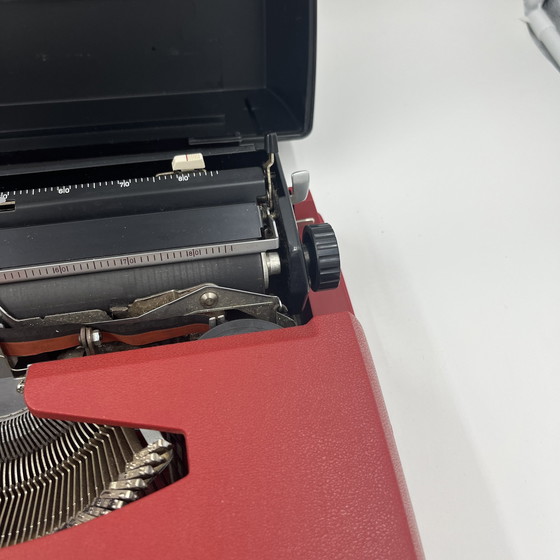 Image 1 of Macchina da scrivere Brother Deluxe 600