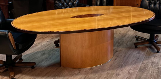 Image 1 of Maxalto table oval