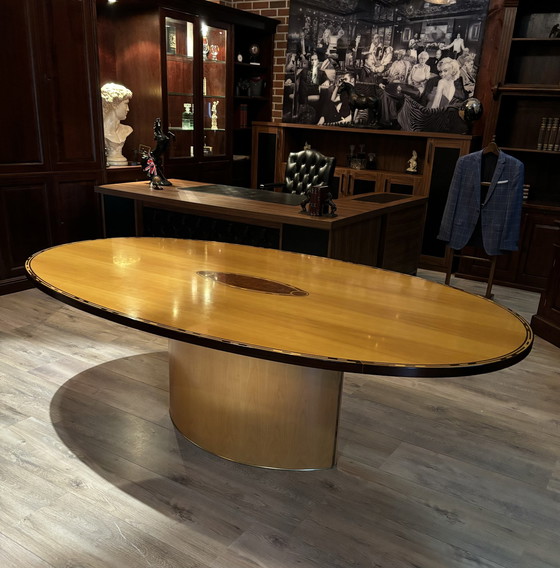 Image 1 of Maxalto table oval