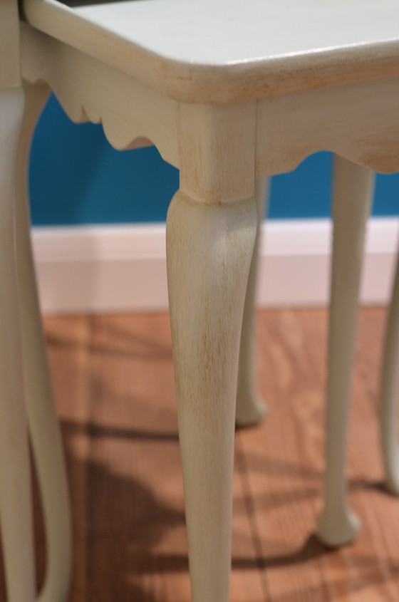 Image 1 of 3x tables d'ensemble vintage