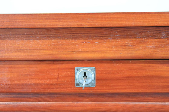 Image 1 of Mobiletto portaoggetti vintage con tende