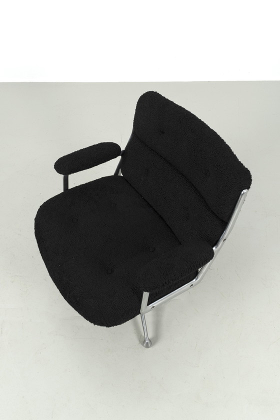 Image 1 of Vintage 'Lobby chair' armchair