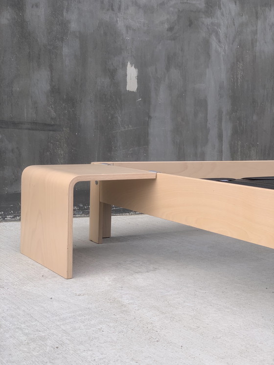 Image 1 of Auping Auronde bed + 2 bedside tables by Frans de la Haye