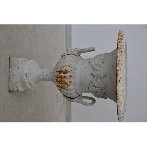 Image 1 of Vaso medico d'epoca con orecchie in ghisa