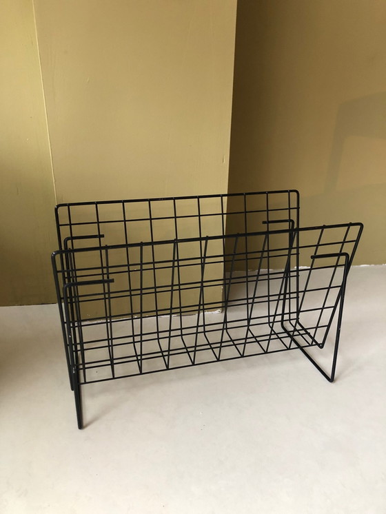 Image 1 of Porte-revues vintage en fil d'acier