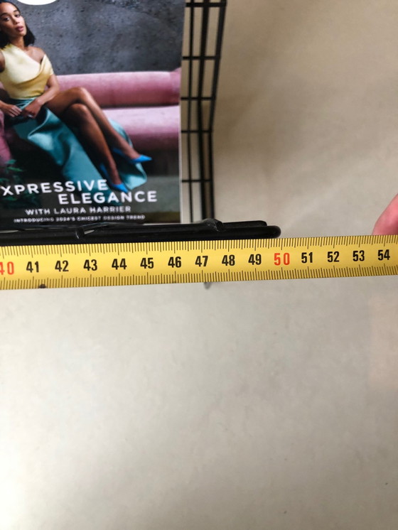 Image 1 of Porte-revues vintage en fil d'acier