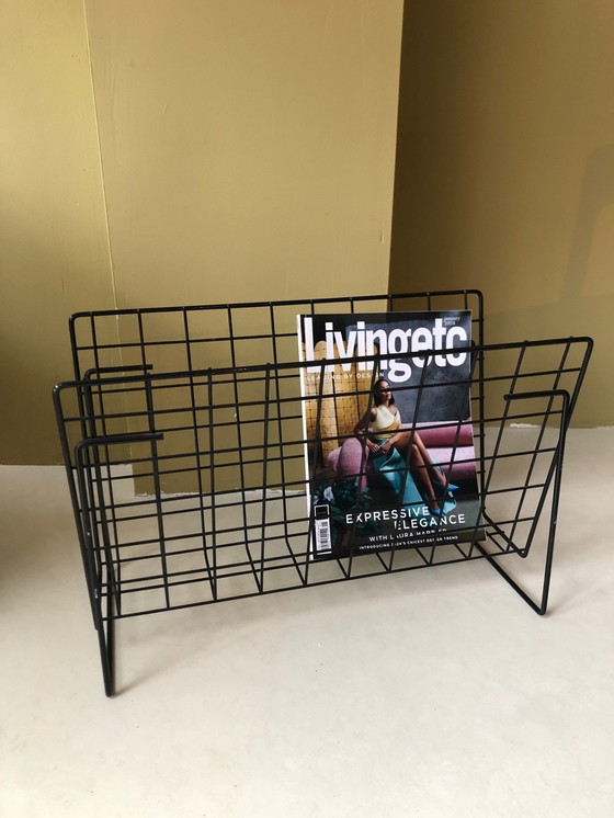 Image 1 of Porte-revues vintage en fil d'acier