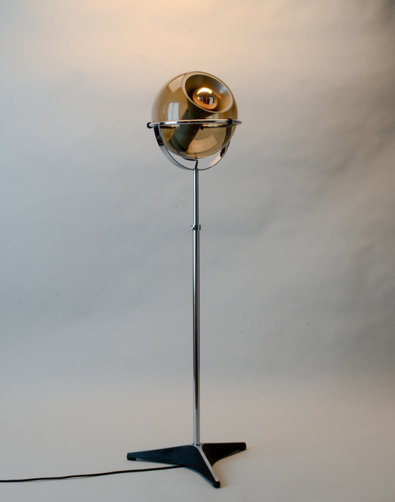 Image 1 of Lampadaire 'Globe' de Frank Ligtelijn