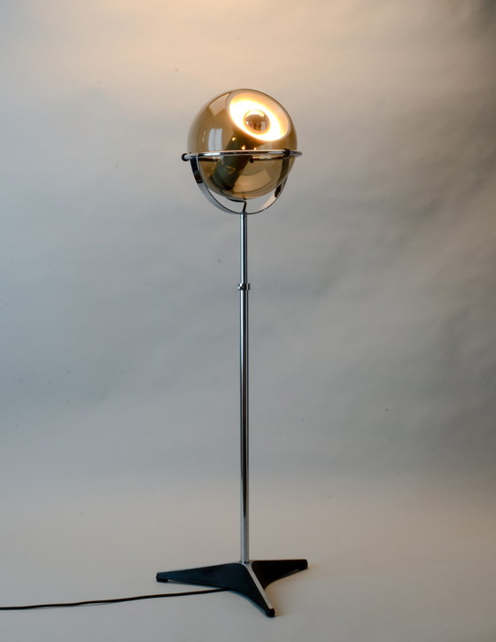 Image 1 of Touch Floor Lamp 'Globe' by Frank Ligtelijn