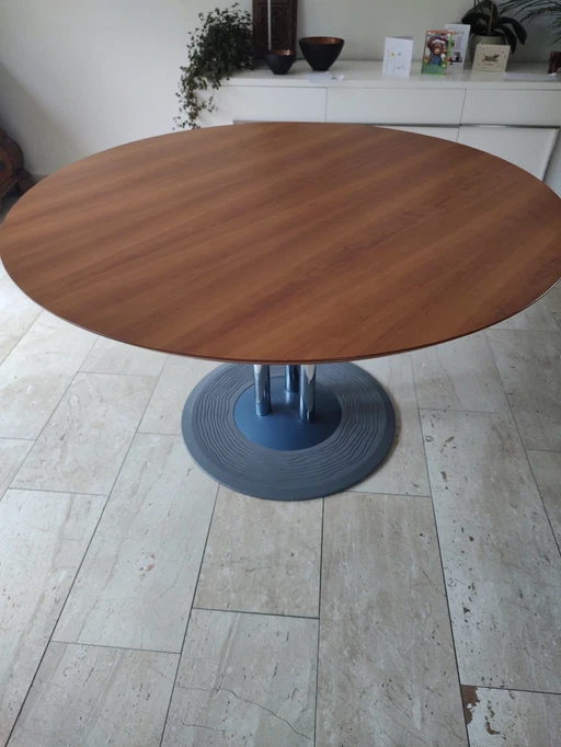 Leolux Extendable Dining Table Trias