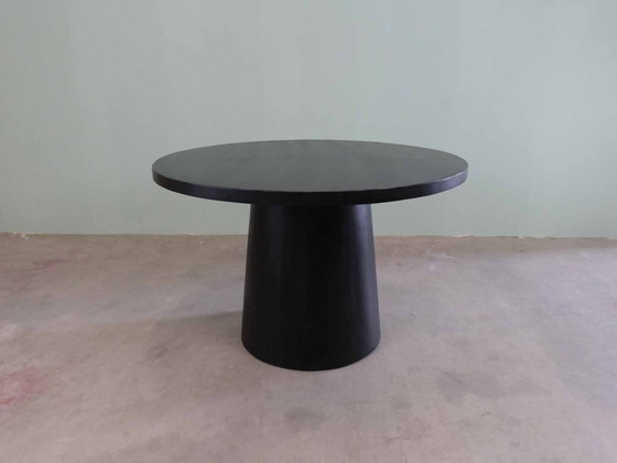 Image 1 of Urban Noir round dining table