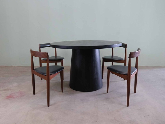 Image 1 of Urban Noir round dining table