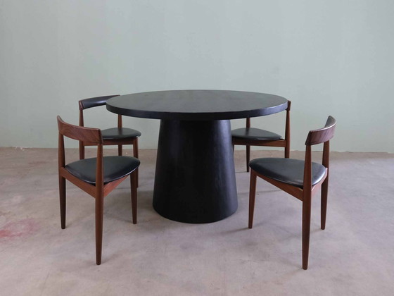 Image 1 of Urban Noir round dining table