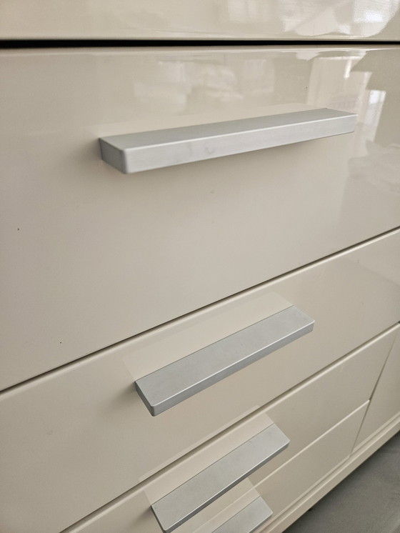 Image 1 of Ebroken dresser white