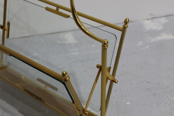 Image 1 of Panier de lecture vintage, porte-revues - laiton, verre